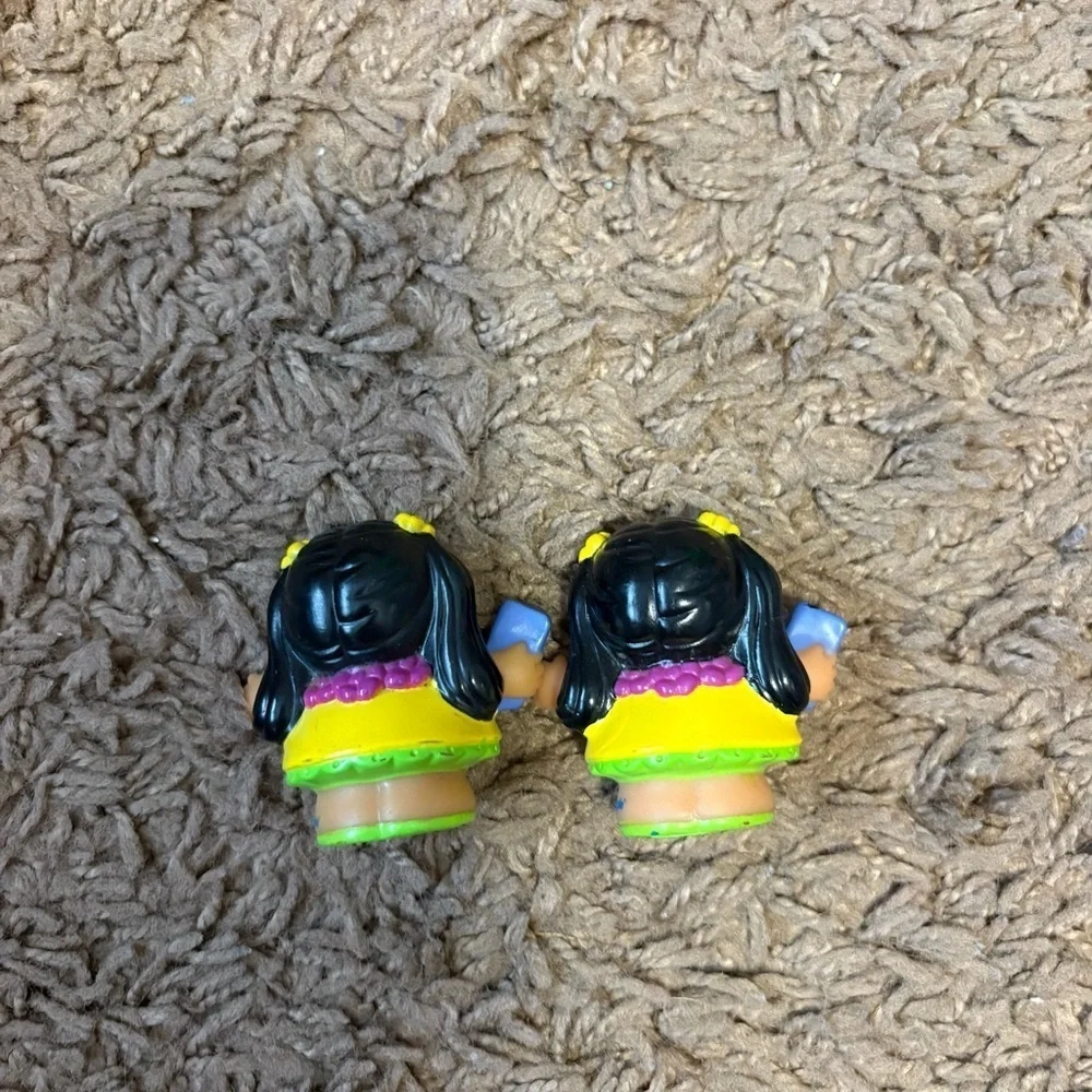 Fisher Price Little People Hawaiian Vacation Girl Wearing Lei Tourist W/ Phone